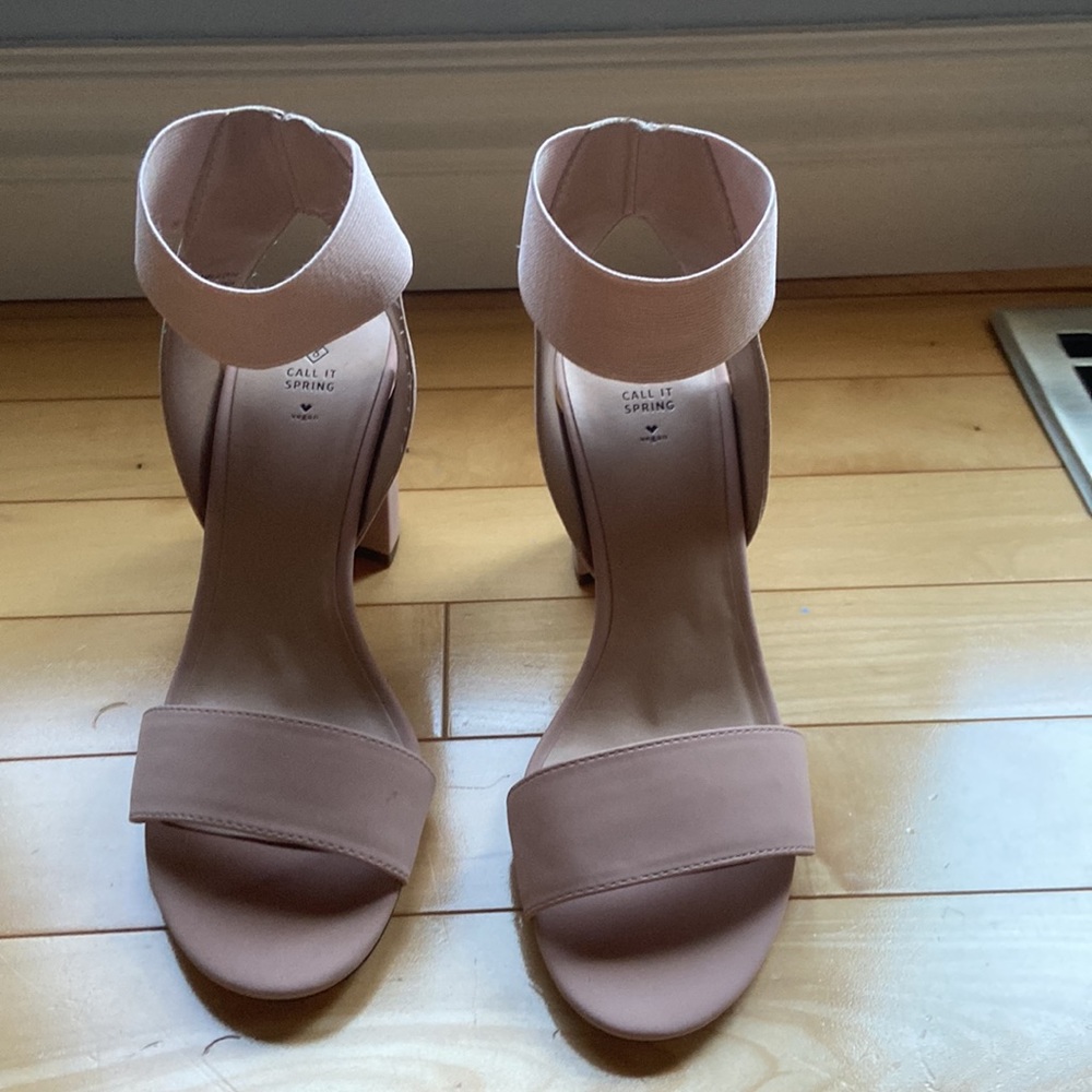 Pink Heels - Picture 2 of 6